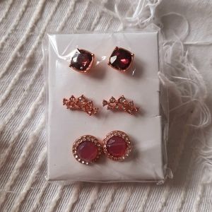 NEW IN BOX!! super cute earrings! Never worn!